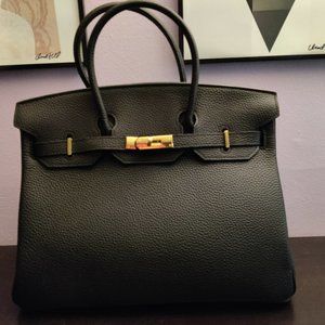 ERIN LEATHER PADLOCK HANDBAG - PINK INTERIOR - 35